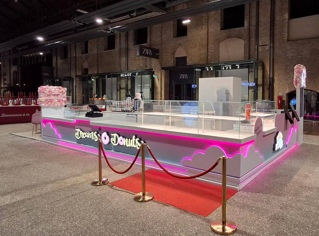 Agencement kiosque Dreams Donuts Le Havre — comptoir de vente